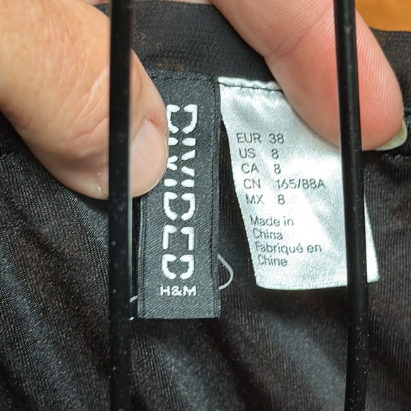 H&M little black dress casual fun - Picture 2 of 6